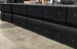 JBL, VTX S28 w/covers and dollies in EXCELLENT Condition!